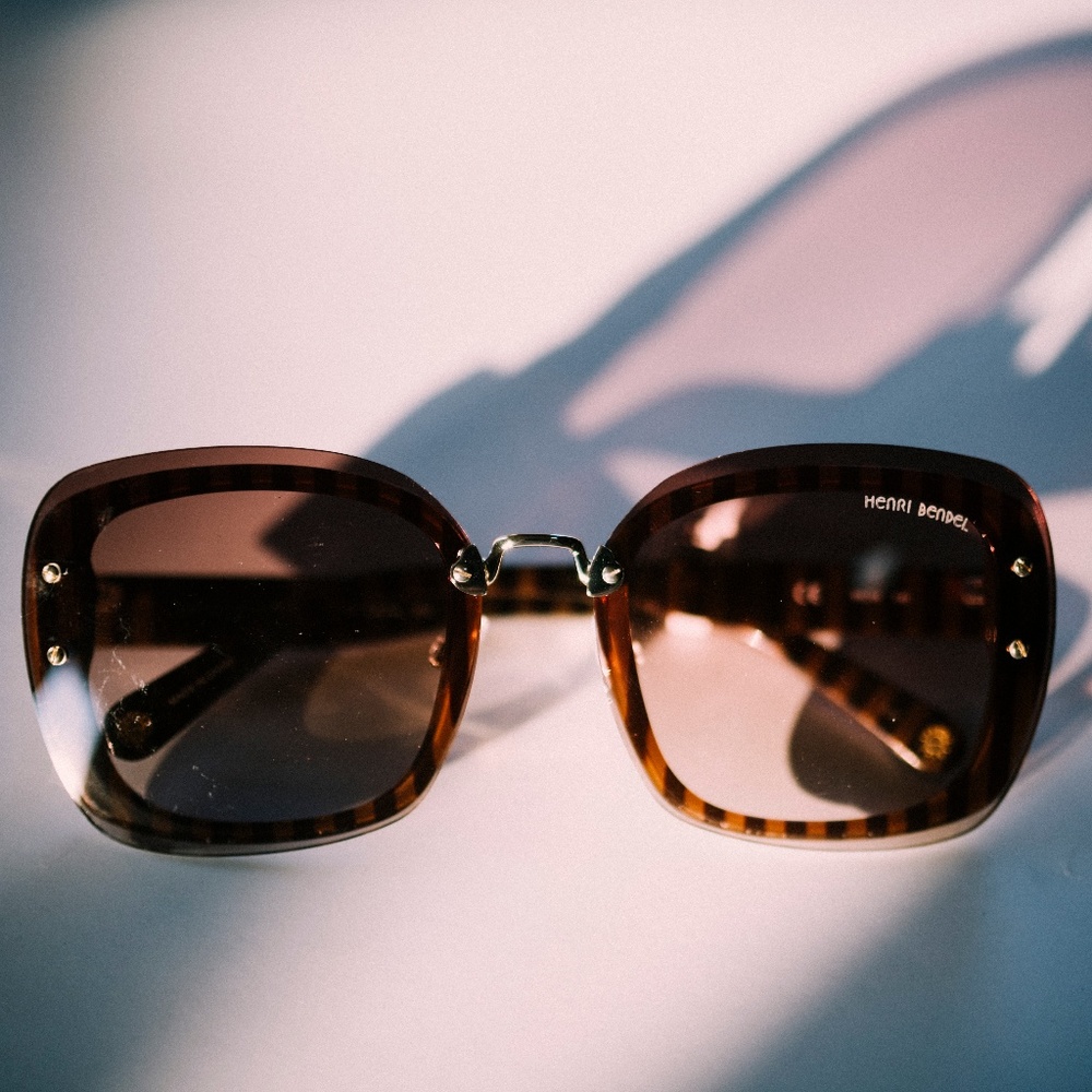 NWT HENRI BENDEL SUNGLASSES